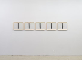 Le poids du noir, série, 2018, carton découpé, vue d’exposition Galerie B-312, Montréal.